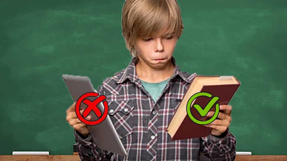 Artikelbild för artikeln: Ut med skärmar och in med böcker - analog undervisning bättre än digital